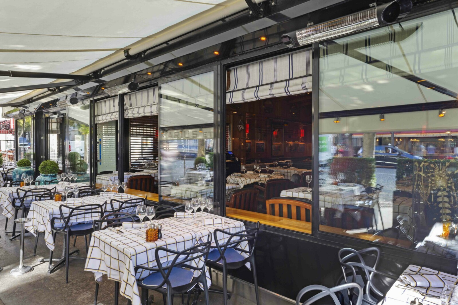 Aménagement de terrasse en verre pour restaurant Structure vitrée pour terrasse de restaurant